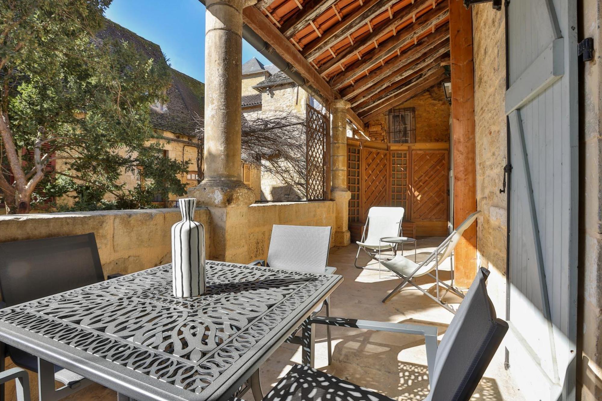 La Villa Des Consuls - Gite De Tourisme De Charme Sarlat Habitación foto